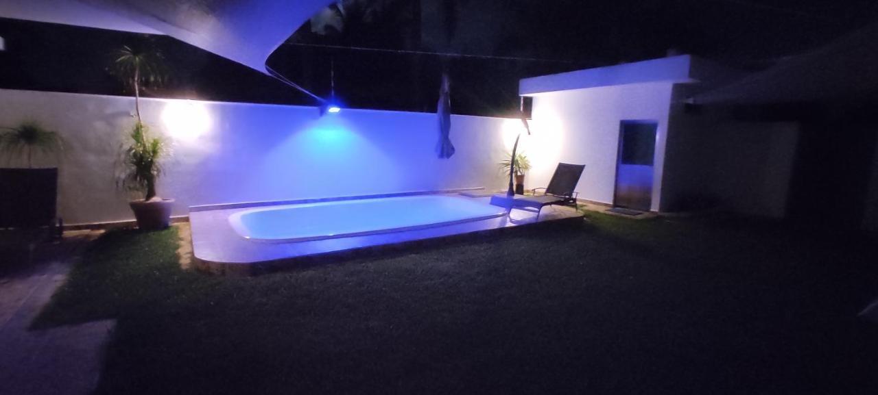 Casa Abril Cozzy Suites แคนคูน ภายนอก รูปภาพ