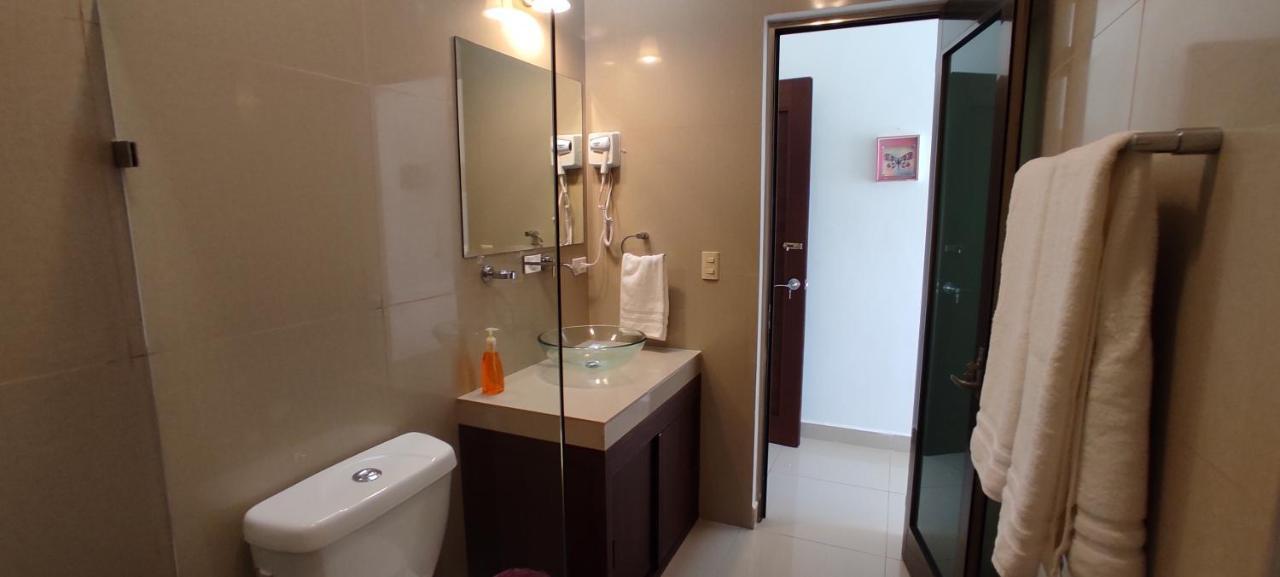 Casa Abril Cozzy Suites แคนคูน ภายนอก รูปภาพ